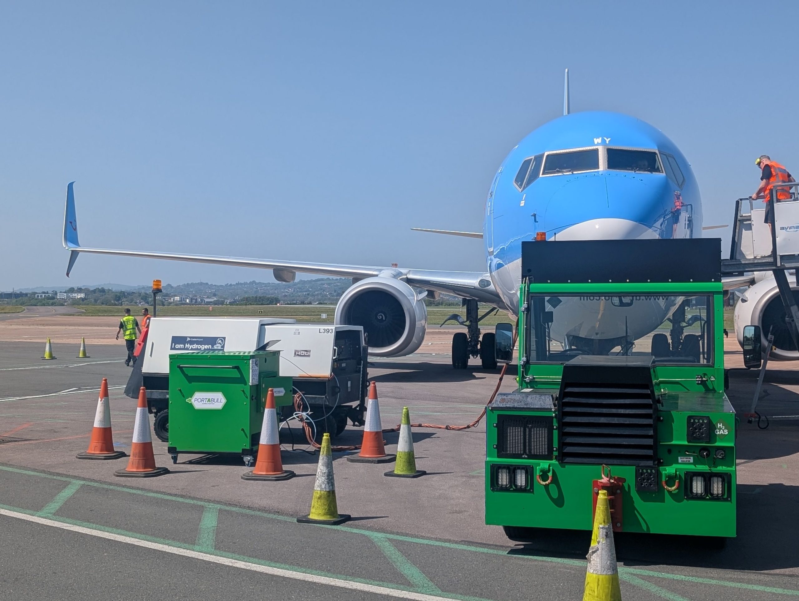 aircraft turnaround using hydrogen energy at Exeter Airport